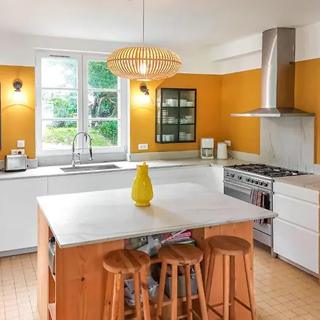 Lovely In With Kitchenette