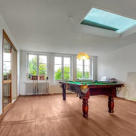 بيت للعطل 4 Bedroom In *